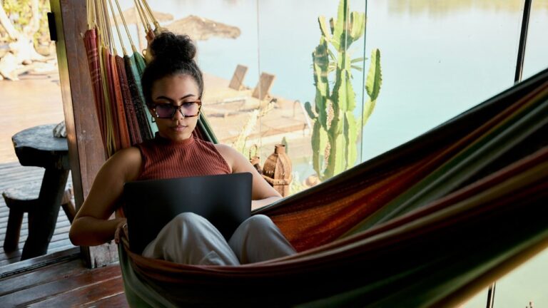 B2 lesson about freelancing, teaching business English vocabulary through a freelance career English lesson plan for adults.